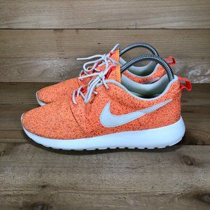 Women's Nike Roshe One running shoes - size 8